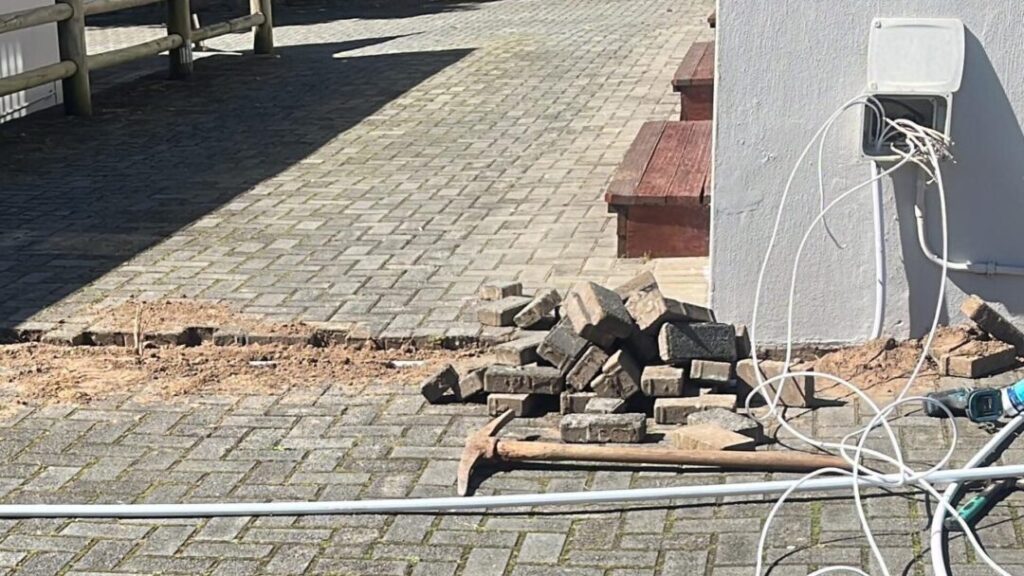 Ryantech Electrons Tradings (PTY) LTD|Home