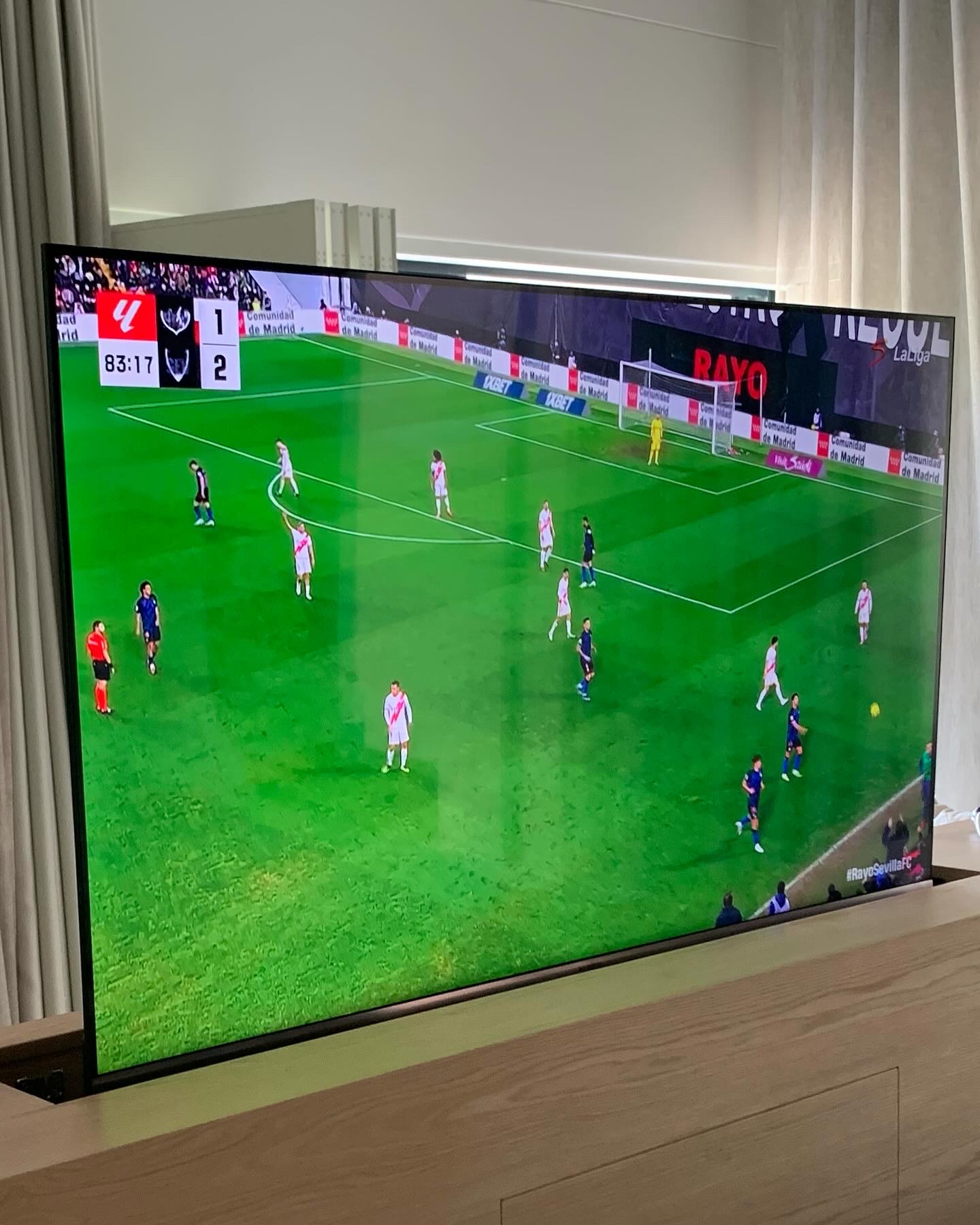 F2EF2FE7-C101-47C9-8CE7-973C1727909C