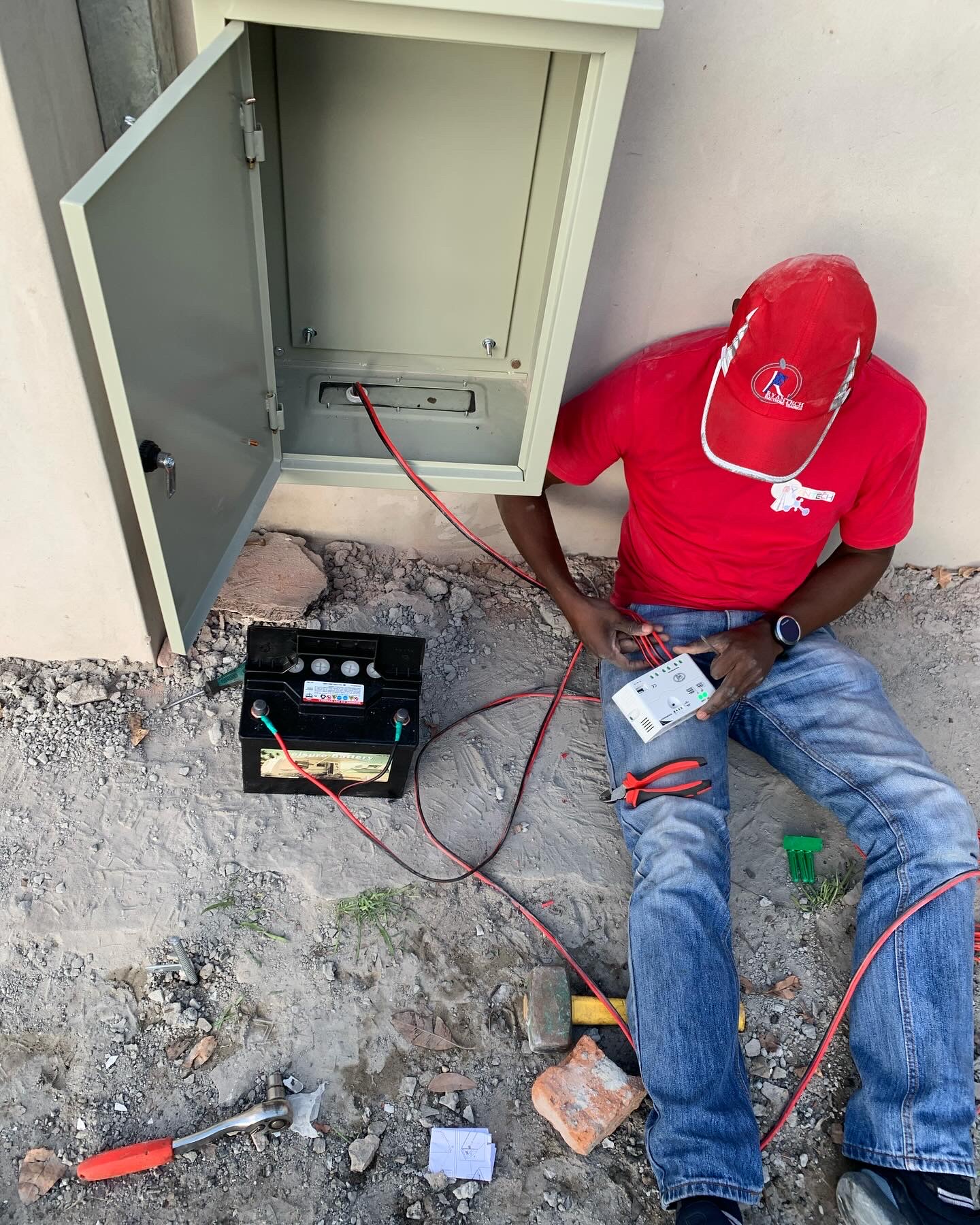 FD17661C-A5C3-4137-BE8E-AFC50DE620B0